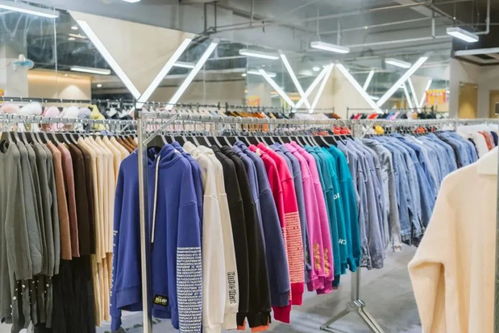 工廠特賣開倉大促 羊絨大衣、羽絨服、毛衣等針紡織品一應(yīng)俱全